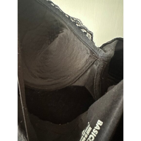 Basic Editions women’s size large black lace tank top - Picture 8 of 8